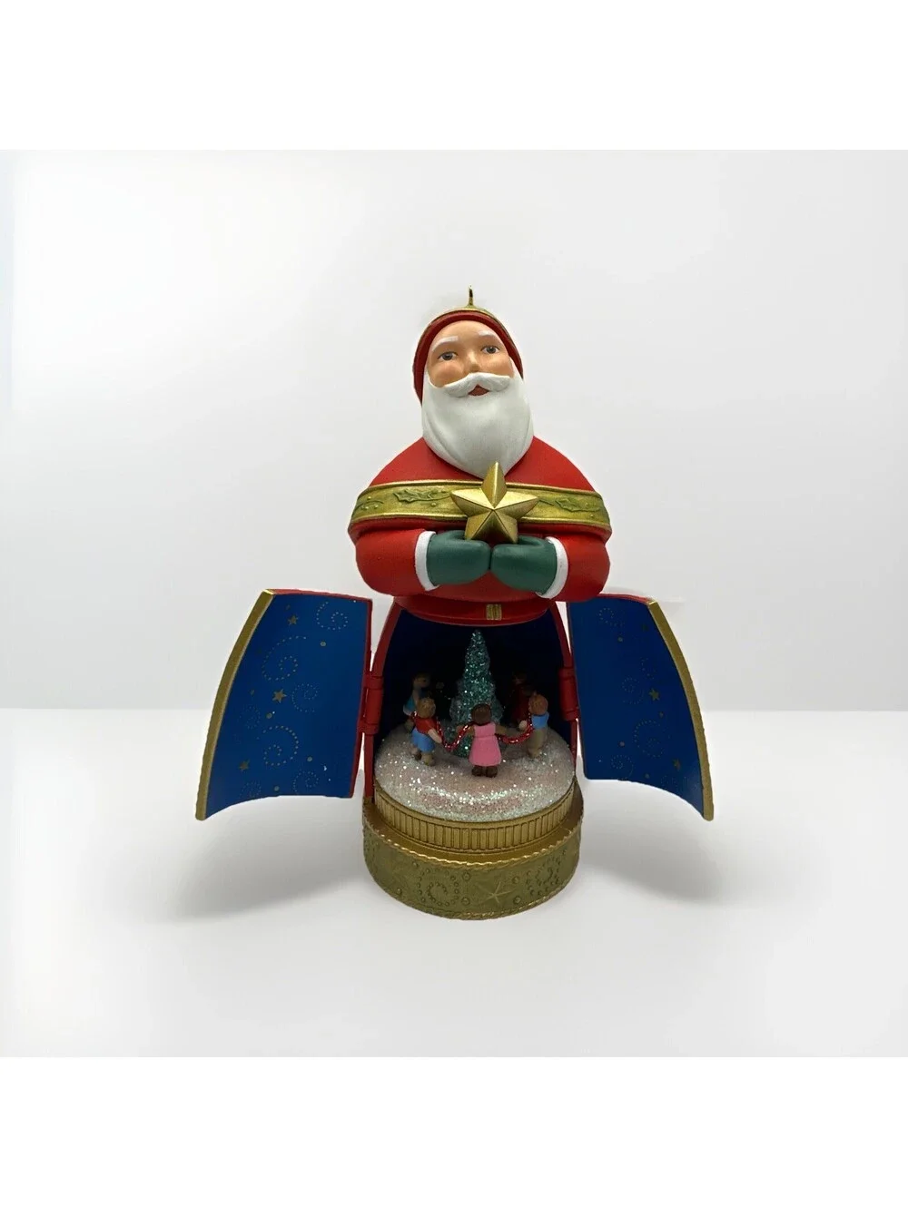2007 Hallmark Keepsake Magic Ornament Santa Music Box Excellent condition